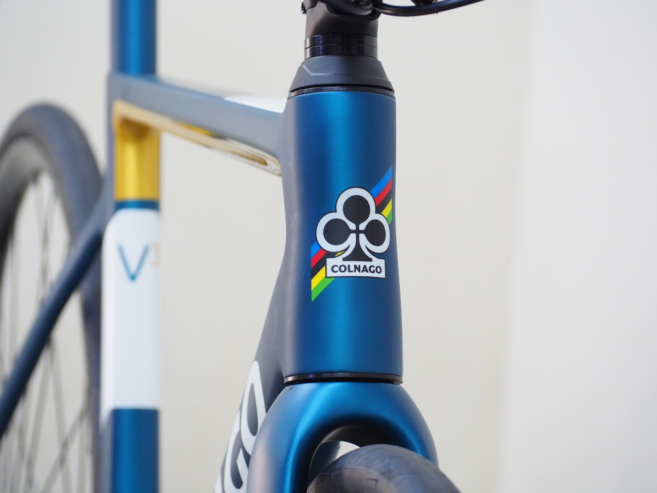 COLNAGO(コルナゴ) V3 105 Di2完成車 アウトレット(元試乗車