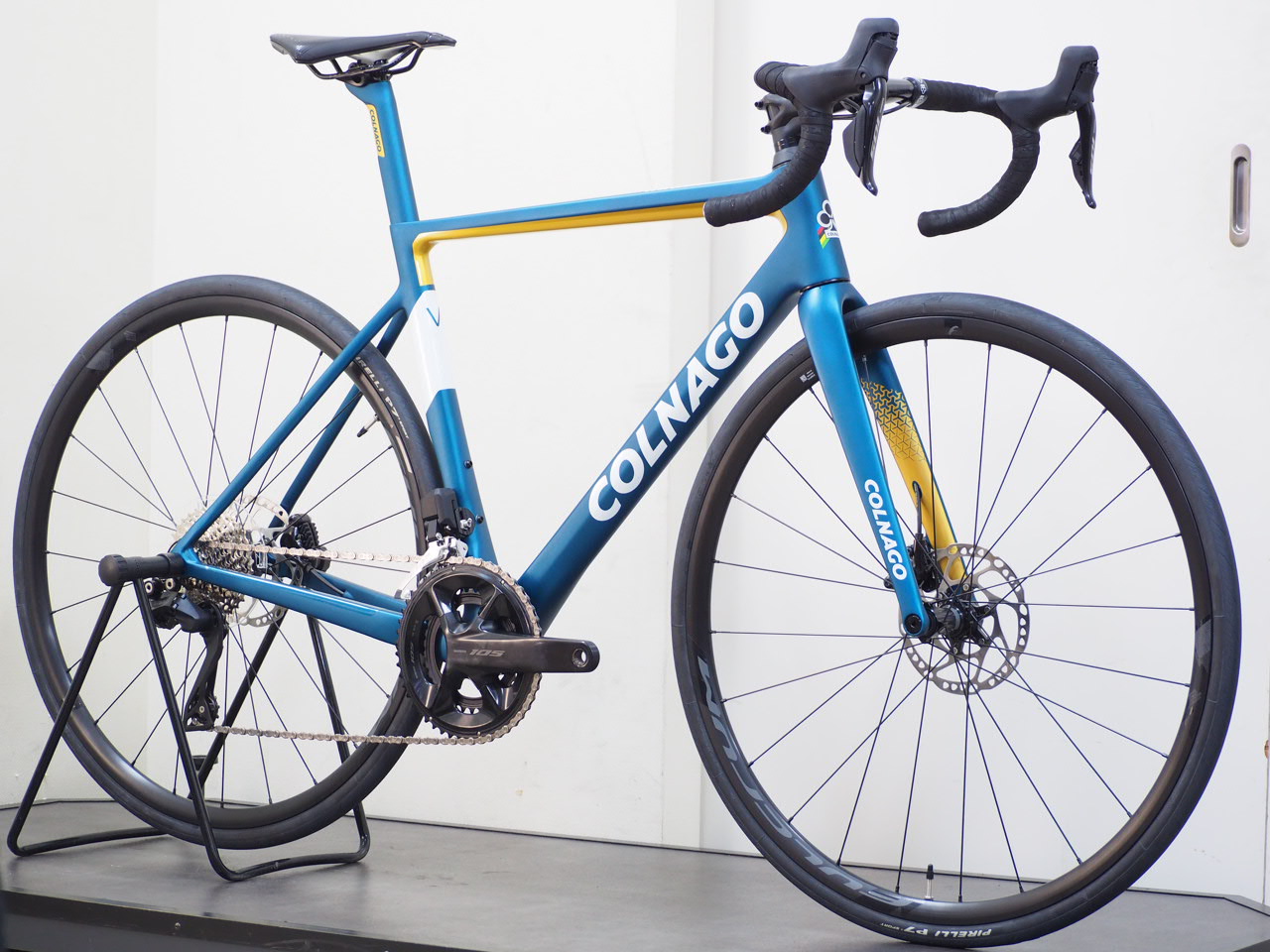 COLNAGO(コルナゴ) V3 105 Di2完成車 アウトレット(元試乗車