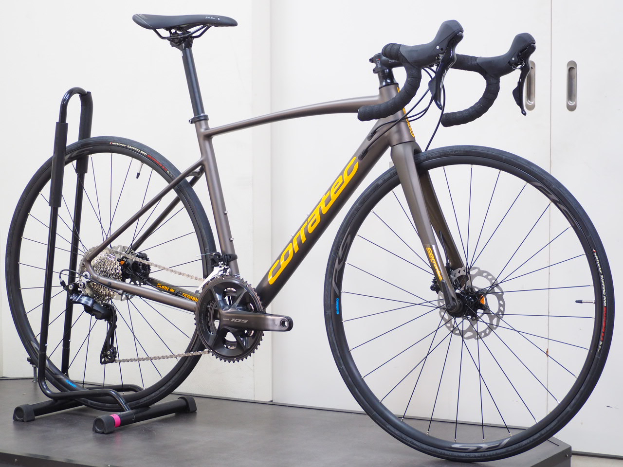 CORRATEC(コラテック)|2025 サイクルショップカンザキ吹田店 ロード