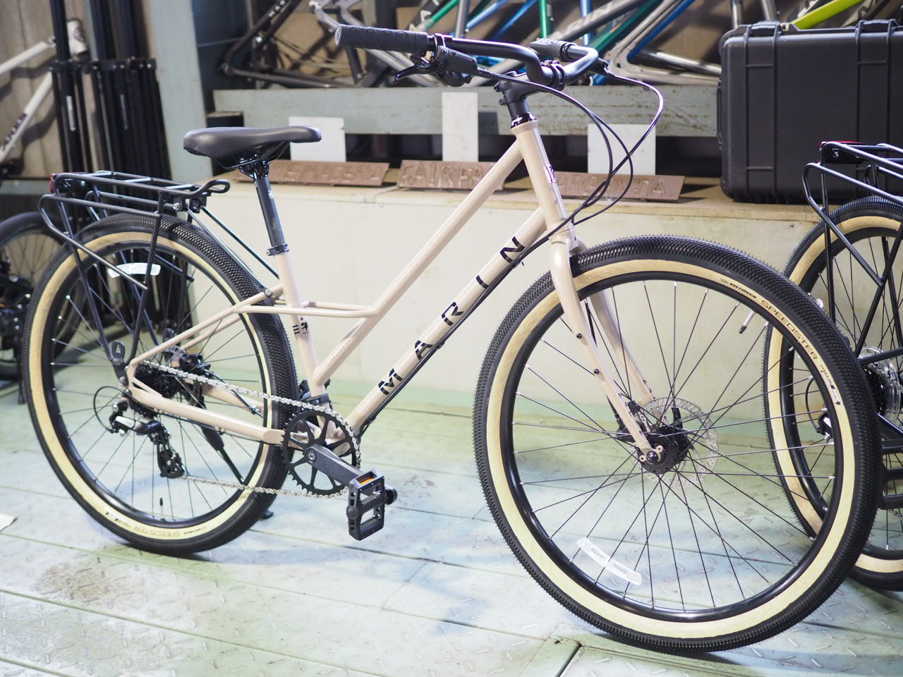 MARIN(マリン) LARKSPUR(ラークスパー) SE 完成車 2023 | サイクル