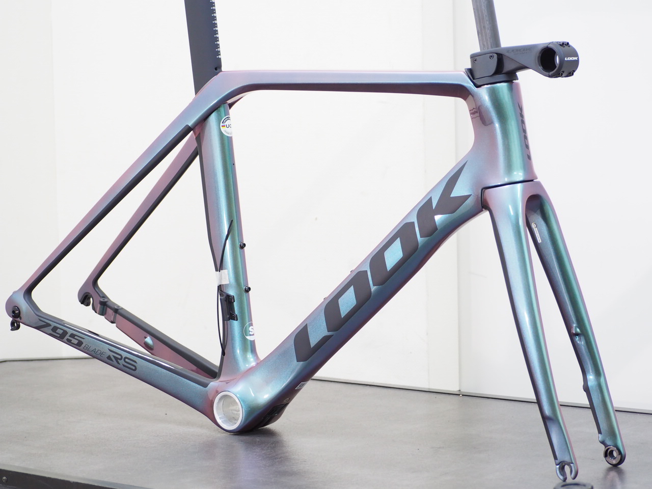 LOOK(ルック)|2023年モデルの型落ちバイクが激安で大特価です