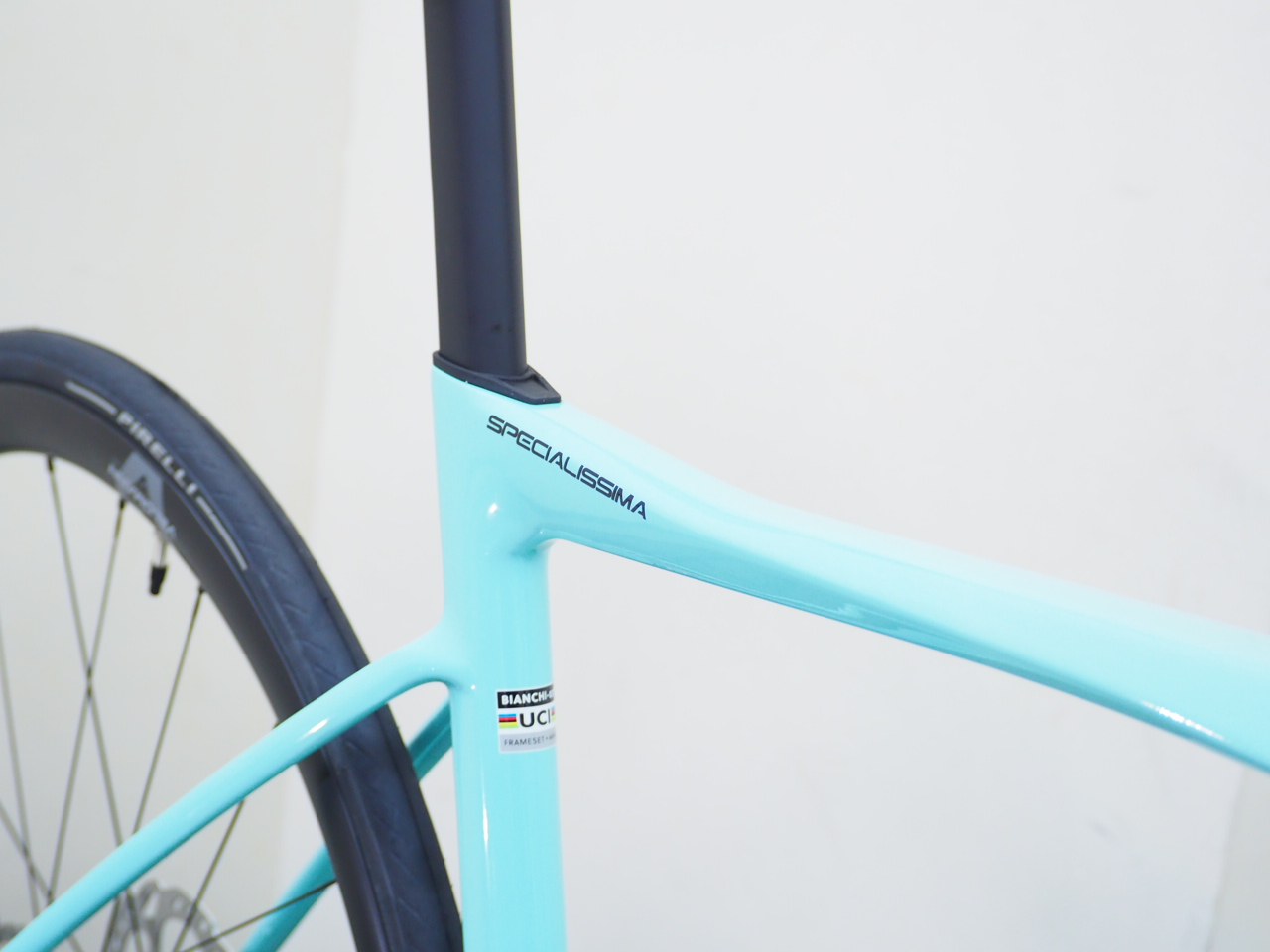 Bianchi(ビアンキ) SPECIALISSIMA(スペシャリッシマ)COMP 105 Di2 12s