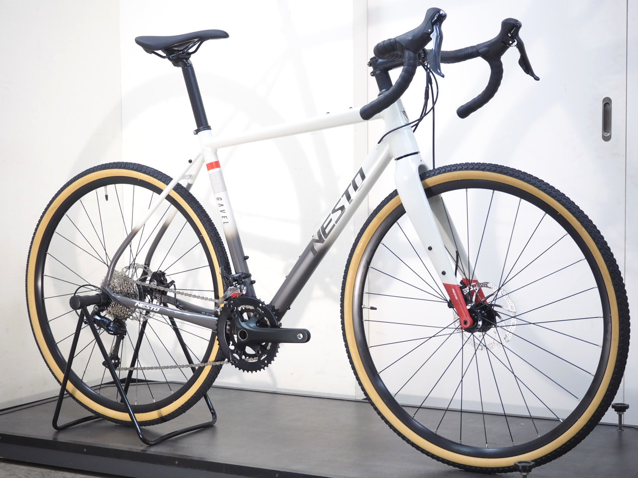 NESTO(ネスト) GAVEL(ガベル) SORA完成車 2024 | サイクルショップ