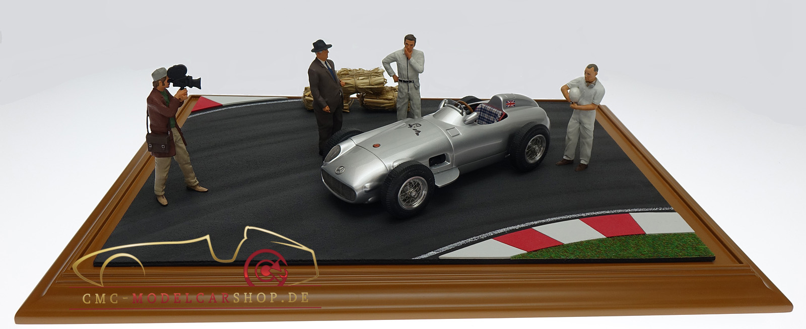 CMC Mercedes-Benz Stirling Moss Diorama, cmc-modelcarshop