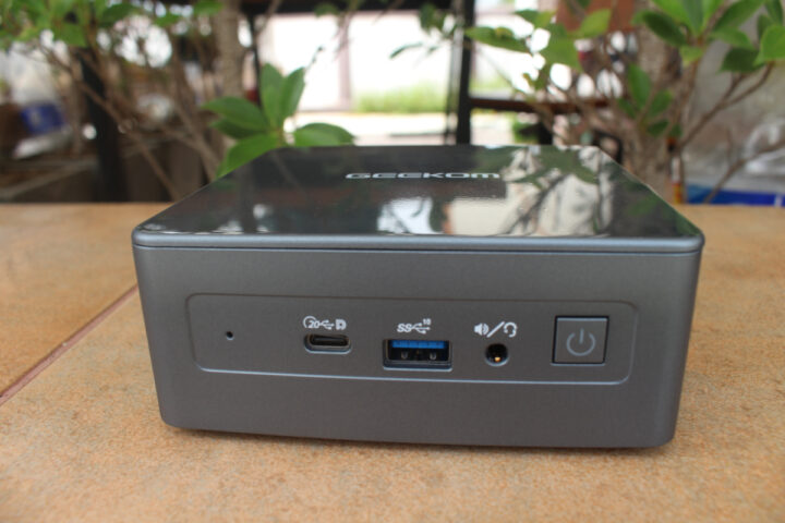GEEKOM Mini IT11 (Core i7-11390H) mini PC review - Part 1