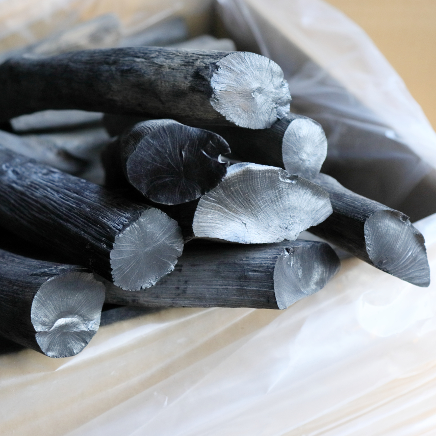 紀州備長炭 業務用 馬目 切丸・切半丸15kg | 紀州備長炭-窯元で製造と販売