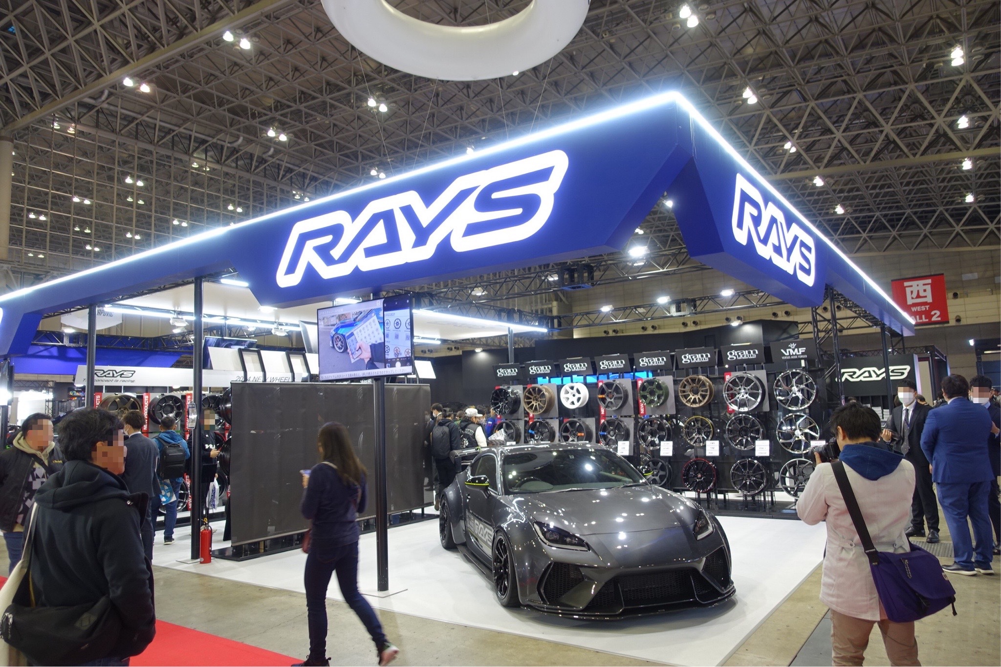 東京オートサロン 2024 RAYSレイズブース」”G025 LTD” や 