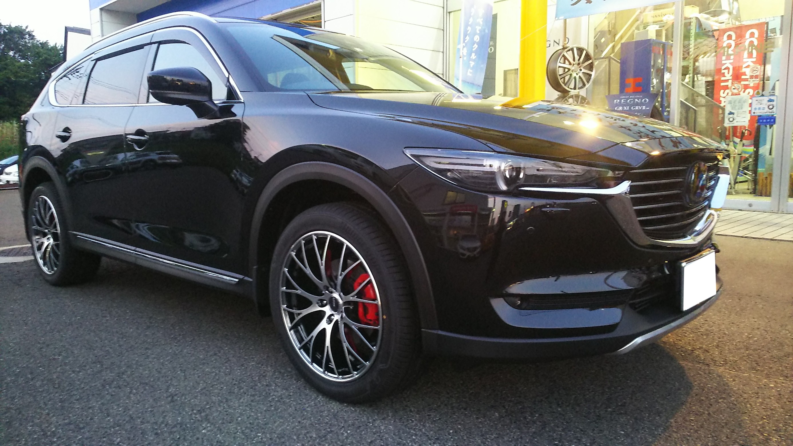 MAZDA CX-8 × RAYS HOMURA 2×10 × ALENZA 001！ | オーナーズカー