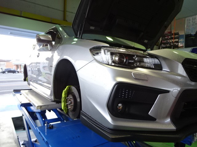 WRX STI ブレーキパッド交換！ | スバル WRX STI 足まわり