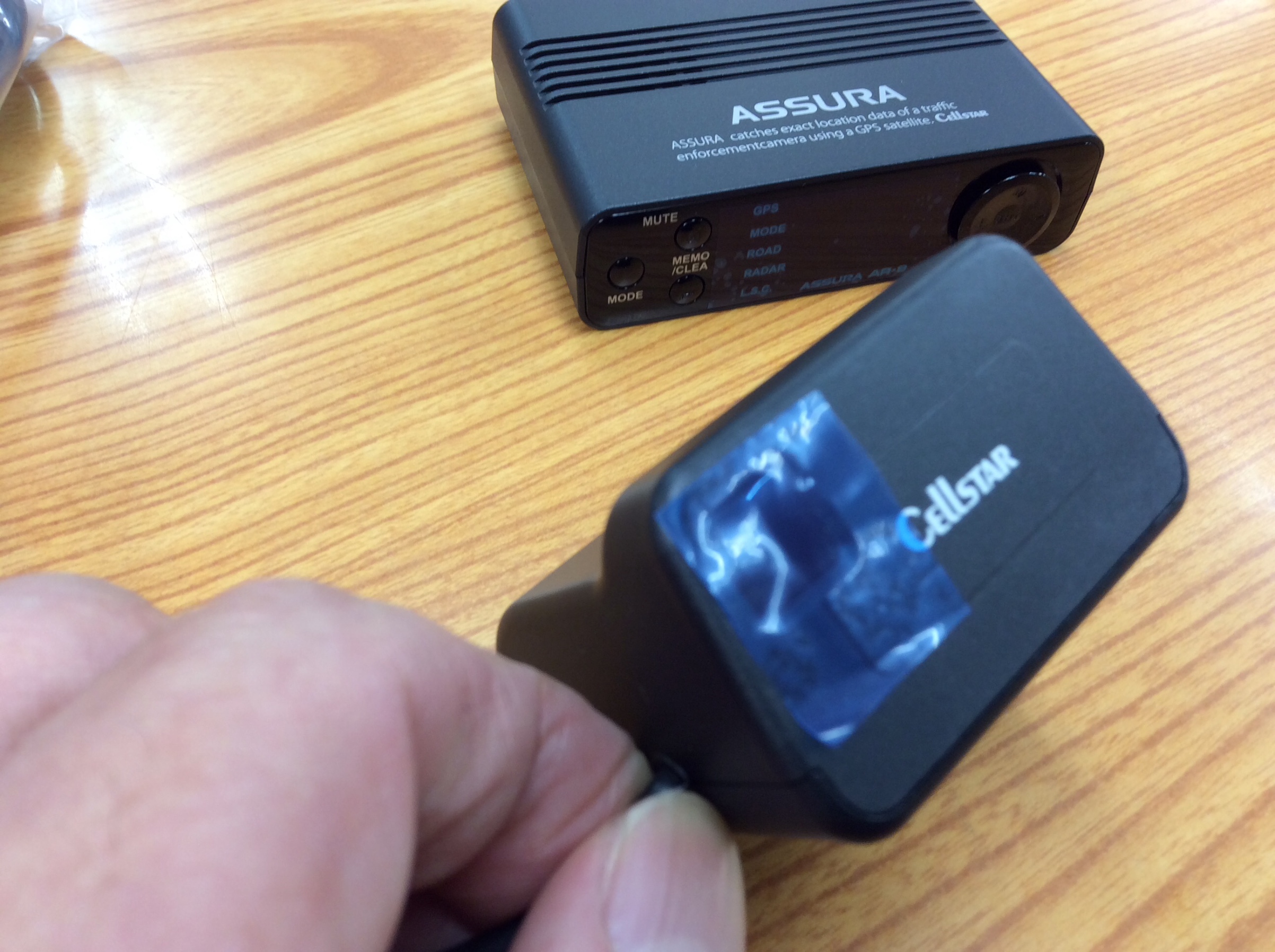 モニターレスなセパレート レーザー&レーダー探知機「 CELLSTAR AR-8