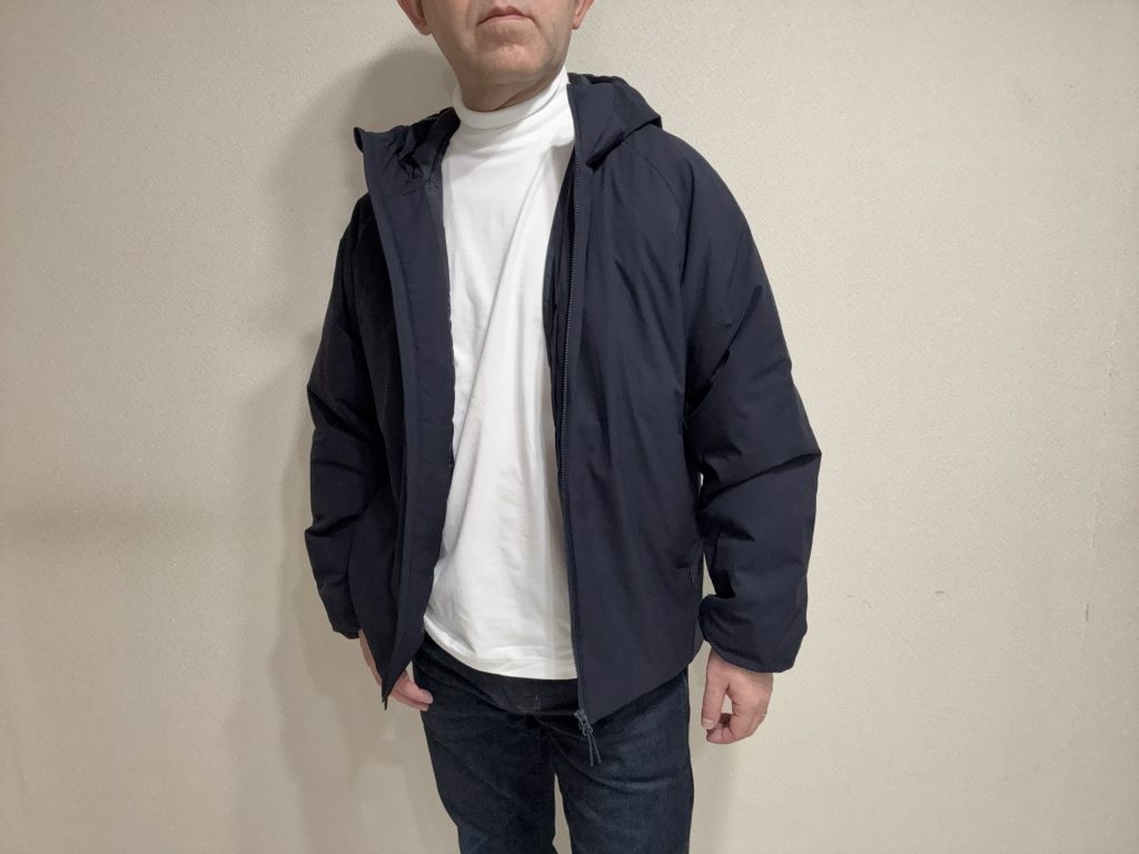 ユニクロ : C パフテックパーカを着用してみて忖度なしのレビュー