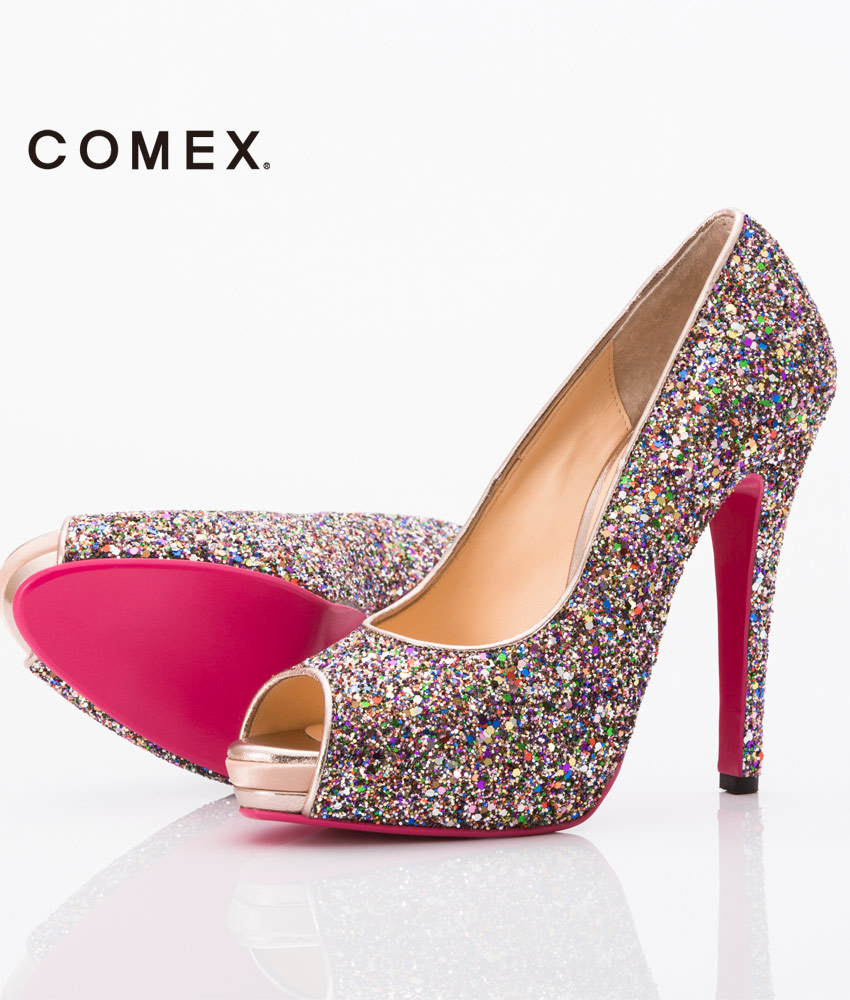 人気のアートマリーやコメックスを多数取り揃えているサンダル