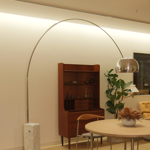 憧れの照明FLOS（フロス）のARCO（アルコ）をダイニングに取り入れよう