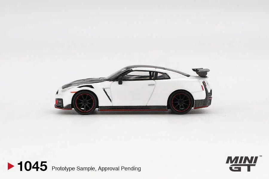 MINI GT 1:64 Nissan GT-R Nismo R35 2024 Brilliant White Pearl