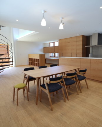 オーク無垢材のダイニングテーブルセット｜兵庫県 | 神戸の家具屋