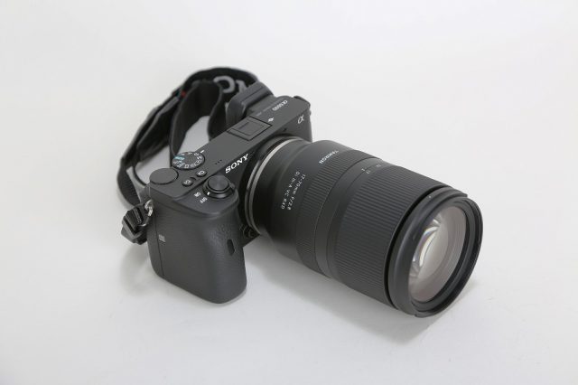 新製品レビュー】 EマウントAPS-Cセンサー用、F2.8通しの標準ズーム