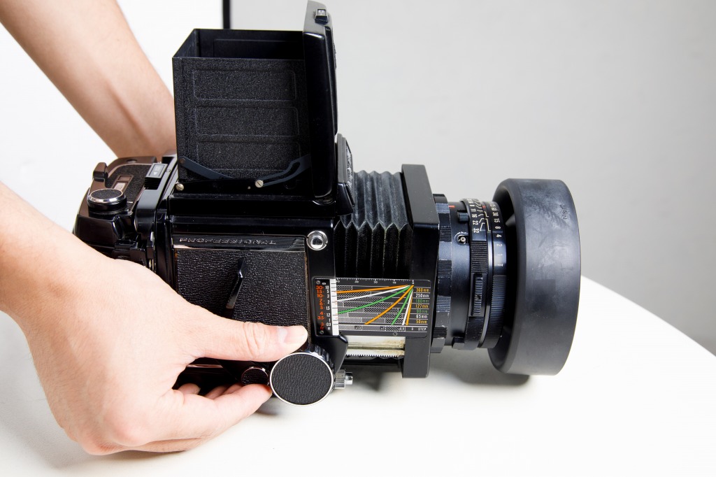 マミヤ RB67 Proシリーズの使い方】手軽じゃないのが楽しい中判カメラ
