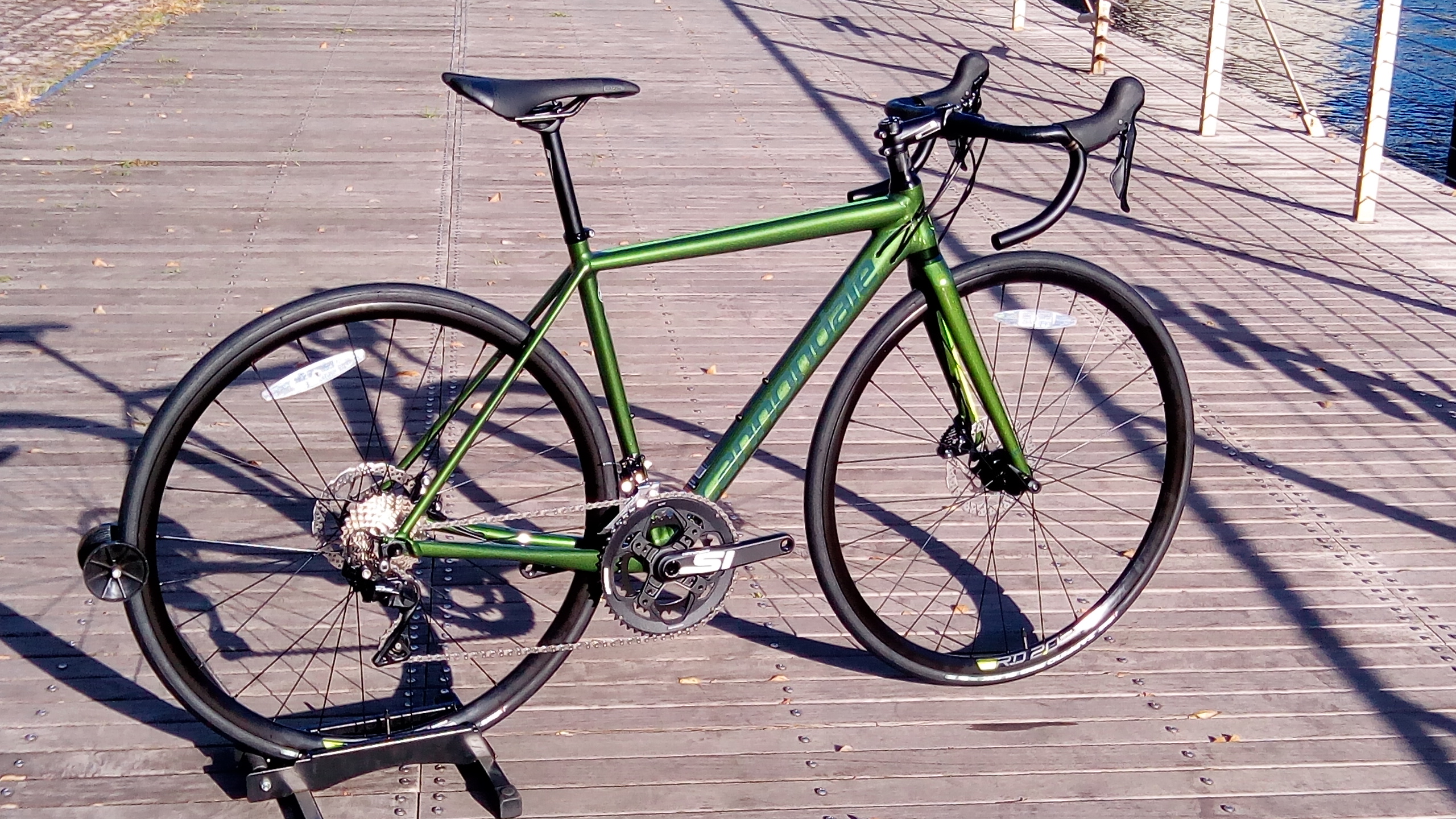 CAAD12 DISC 105 | キャノンデール横浜