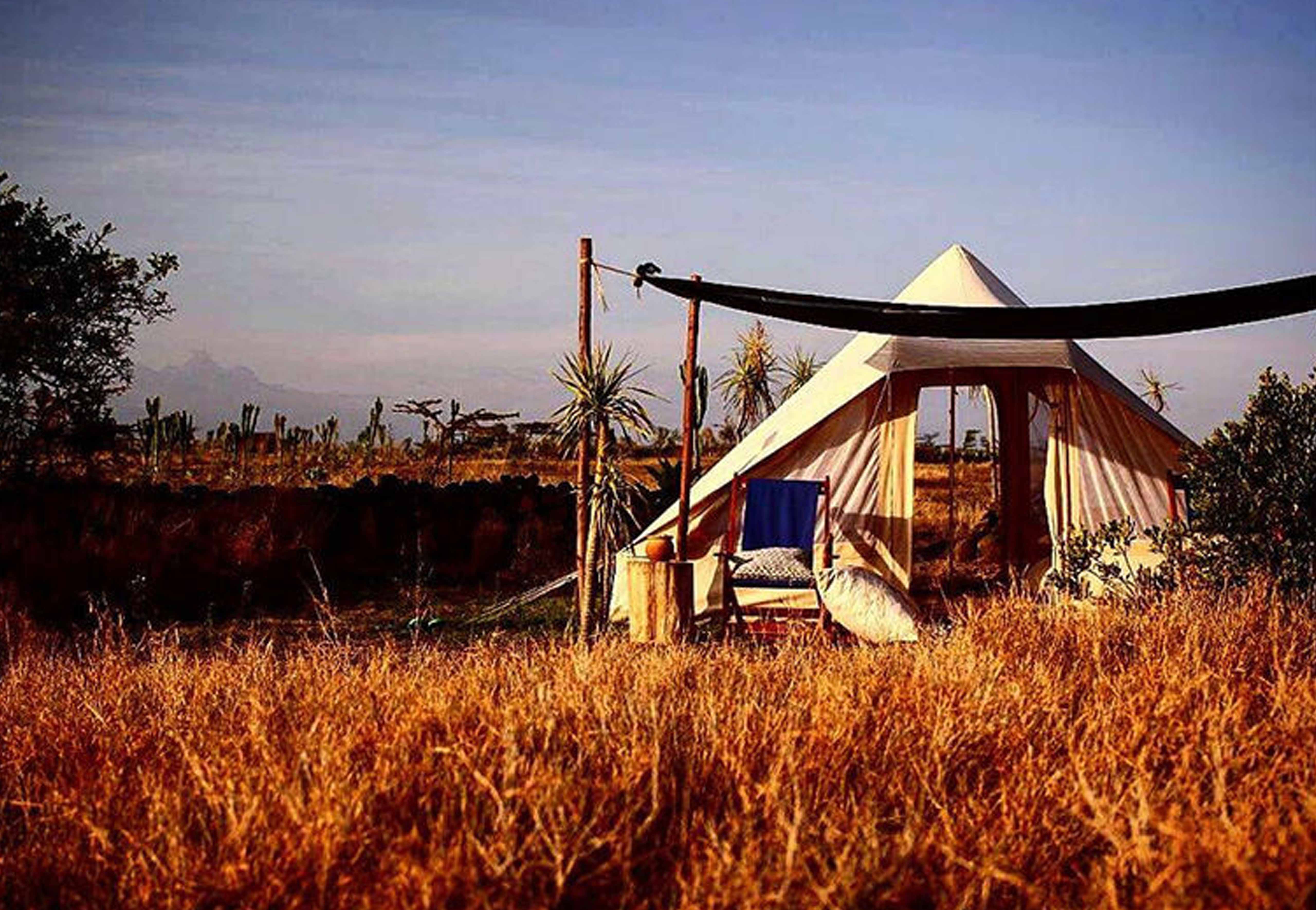 Roman Deluxe | CanvasCamp