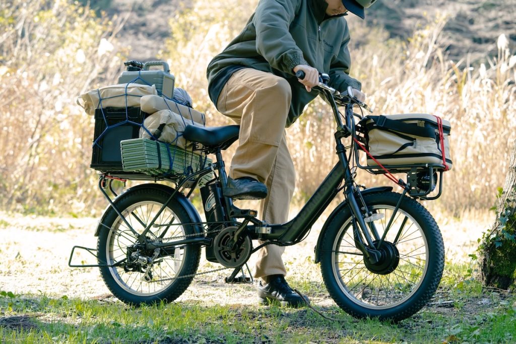 キャンプも街乗りもこれ1台 おすすめの電動折りたたみ自転車