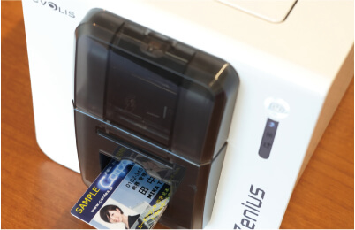 Zenius | カードプリンタならCardEx