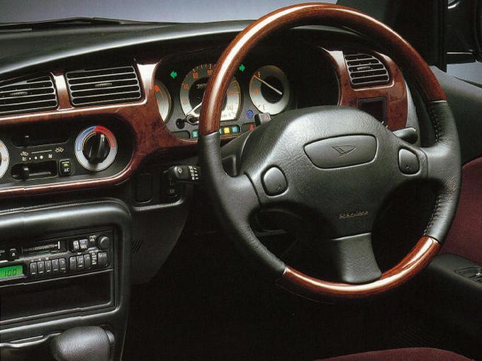 レトロでおしゃれなミニが欲しいけど、ちょい高い？ ならば「ダイハツ