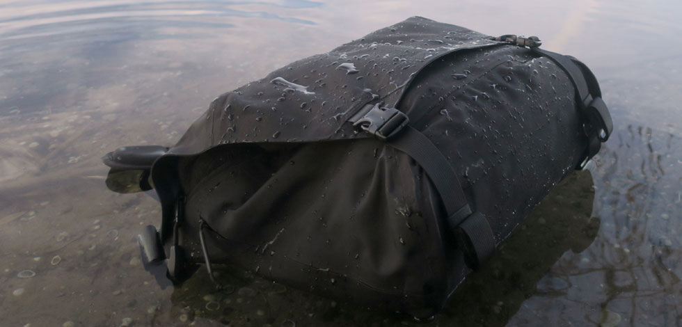 Unveiling the Arc'teryx LEAF Courier Bag 15 - Carryology