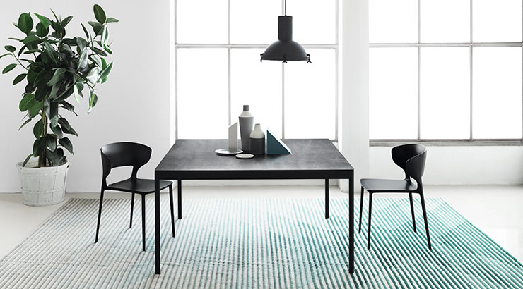 KOKI（コキ スタッキングアームチェア） ixc. ペトロール | カッシーナ