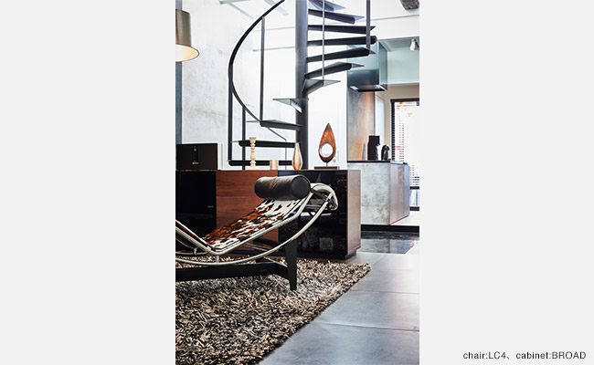 インフィニティ株式会社 - 納品事例 | カッシーナ・イクスシー