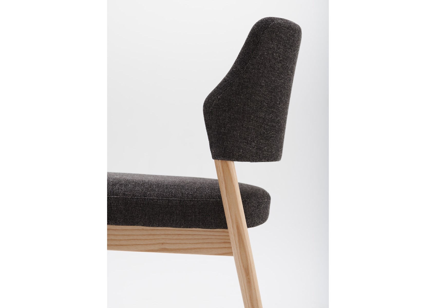 IXC(イクスシー）TANT-TANTタンタン アームレスチェア|カッシーナ