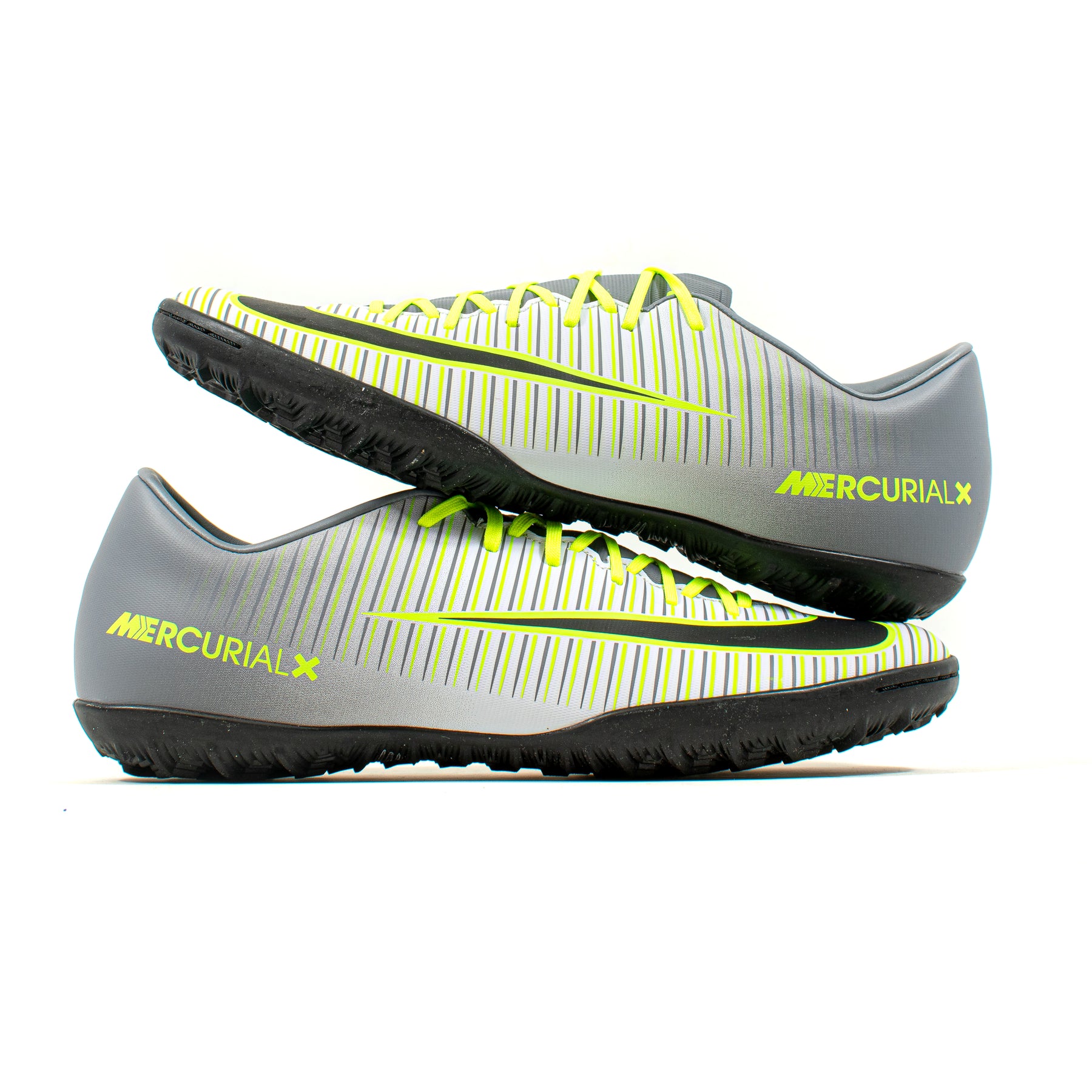 Nike MercurialX Victory VI Platinum TF – Classic Soccer Cleats