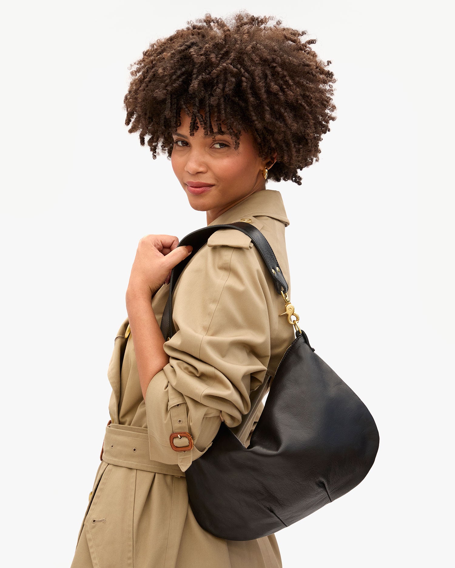 Black Leather Moyen Messenger Bag – Clare V.