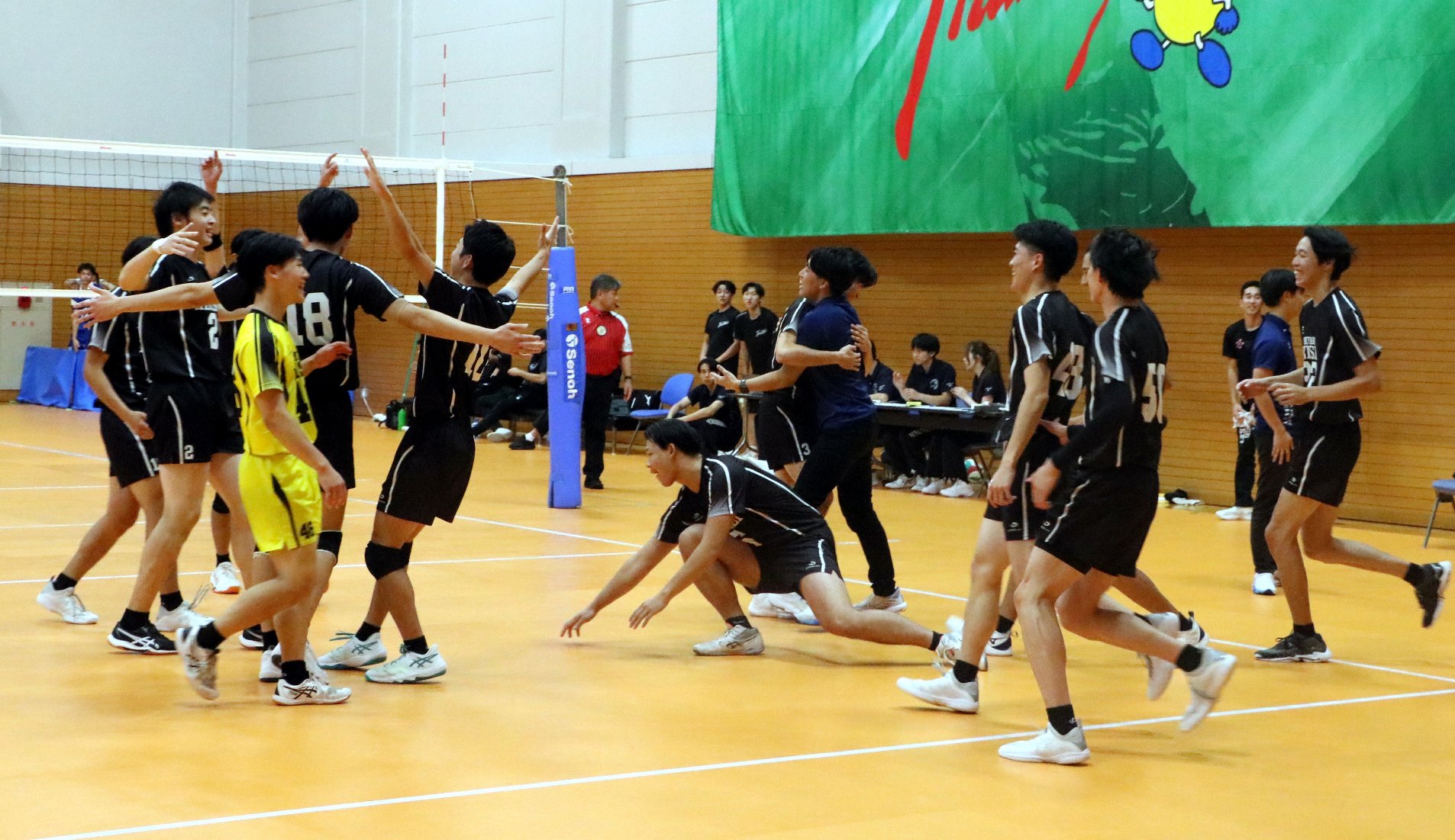 福山平成大学、男子バレー中国リーグ3連覇 元Vリーグコーチが指導