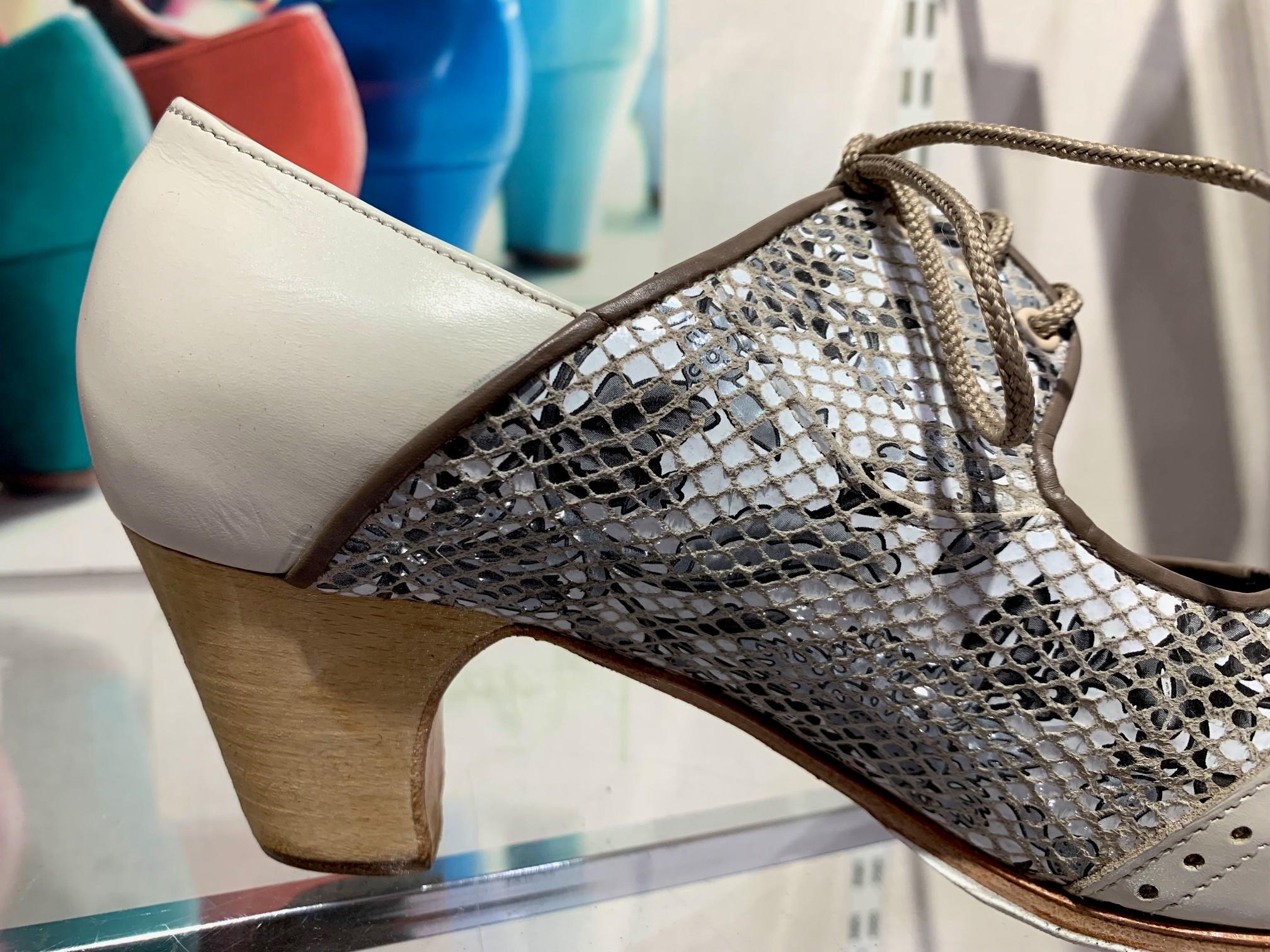 フラメンコシューズ入荷しました｜チャコット