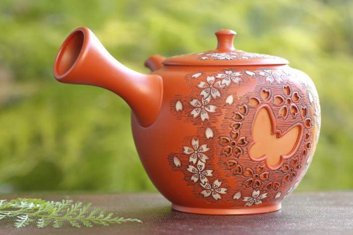 舜園 朱泥桜紋透かし彫り急須 印籠蓋 満容量 300ml 常滑焼高級煎茶器