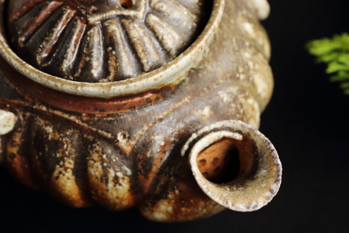 大西忠左 自然ビードロ釉ベンガル口宝瓶 満容量210ml 穴窯焼成 無釉 共