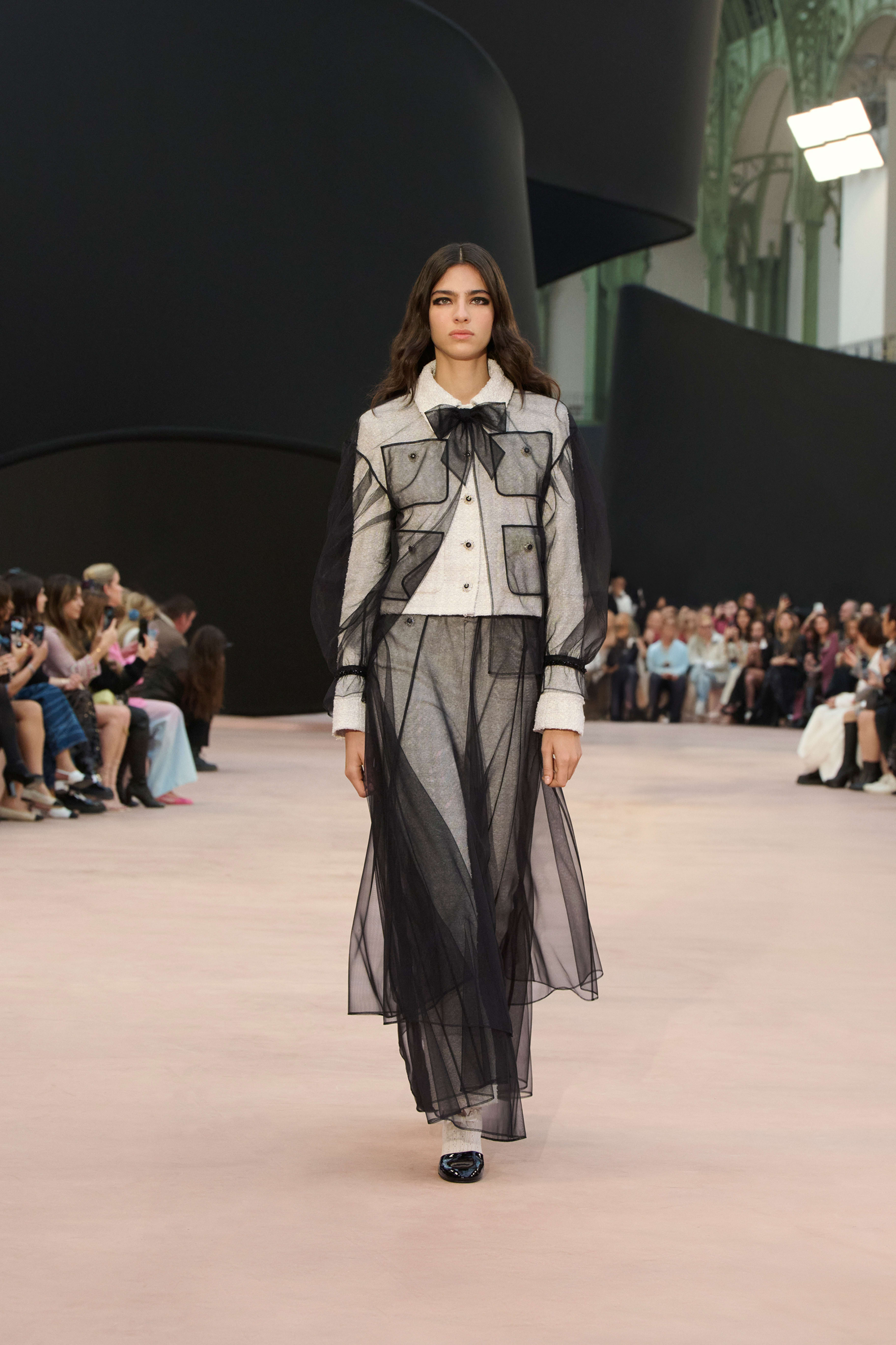 ジャケット - ツイード、ホワイト & ブラック — ファッション | CHANEL