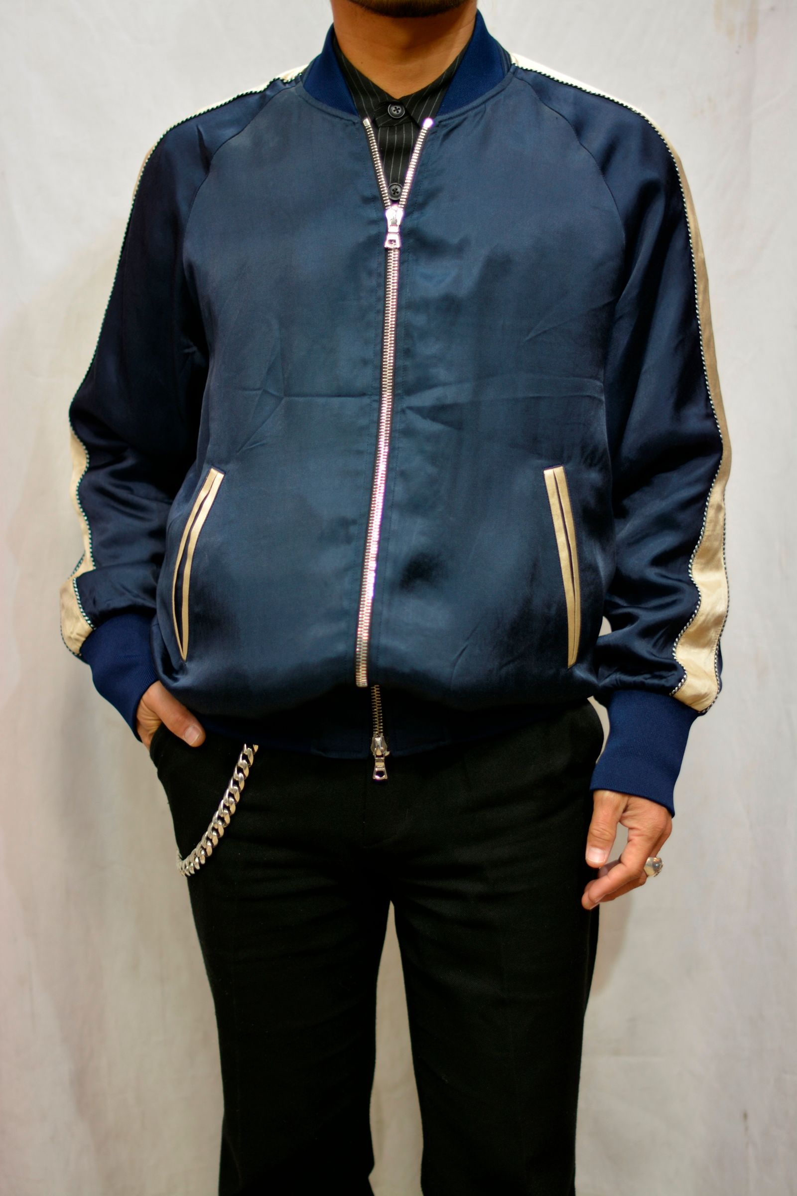 ISAMU KATAYAMA BACKLASH - レーヨンサテン ロングスカジャン | chord