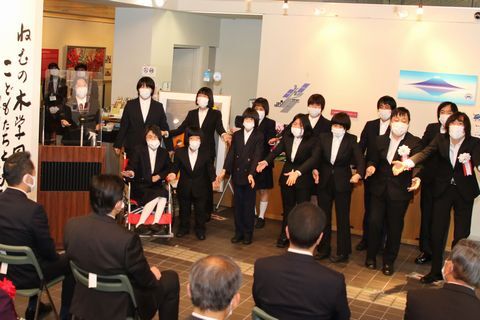 2021年3月18日 故宮城まり子さんの功績称える 「ねむの木学園」美術展