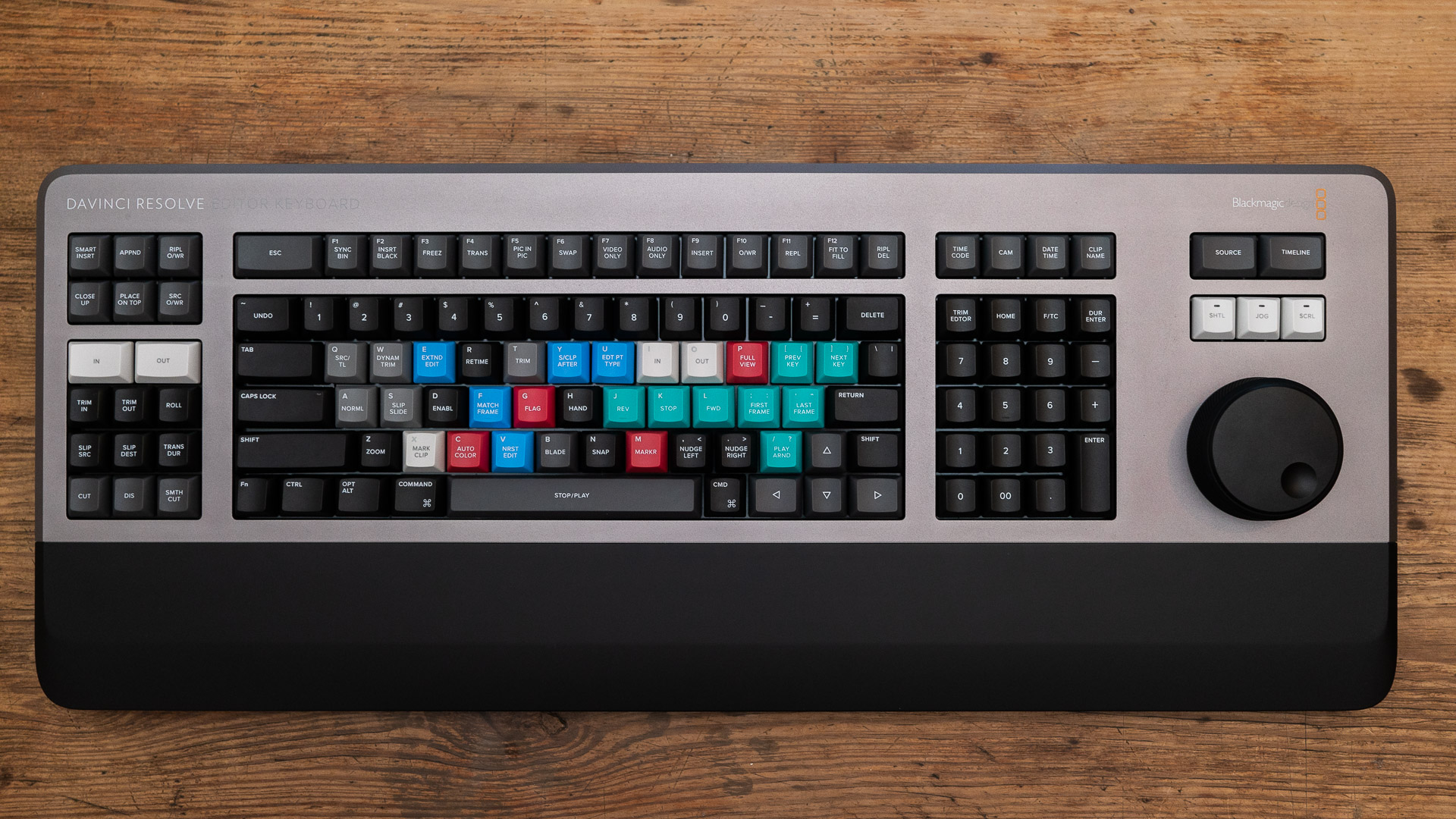 ブラックマジックデザインDaVinci Resolve用エディターキーボード