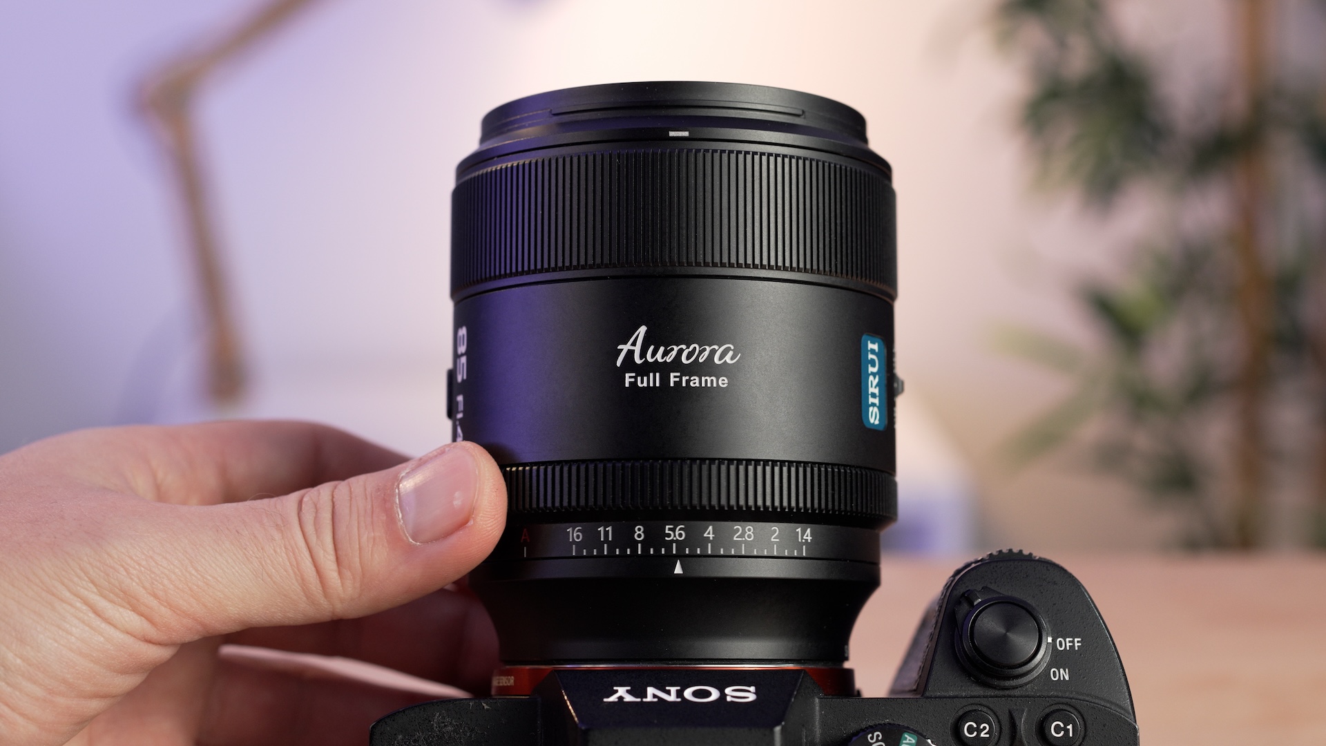 SIRUI Aurora 85mmフルサイズ対応オートフォーカスF1.4レンズ＆ソニー