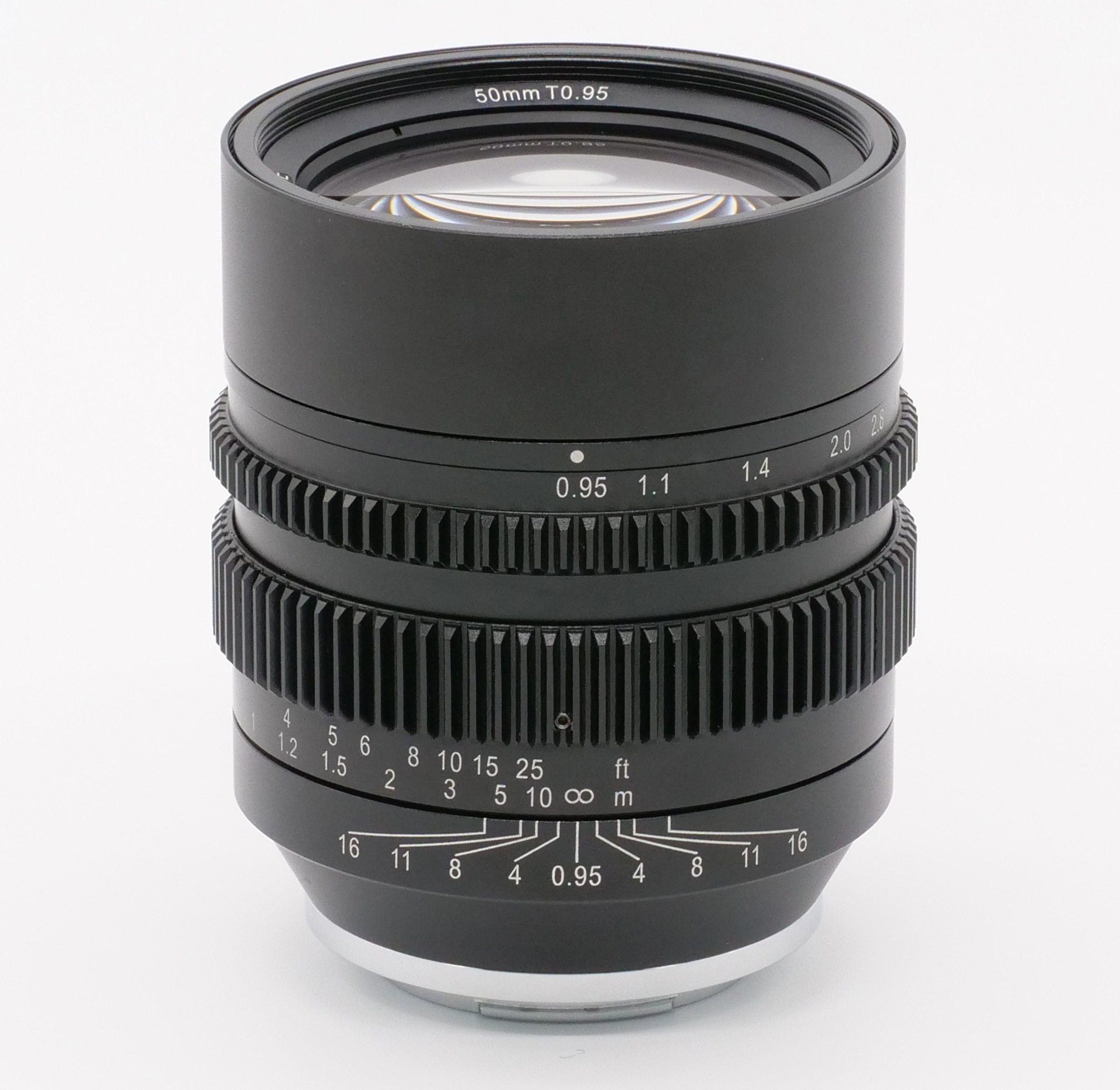 SLR Magicが富士フイルムXマウント用2mm T2.8と50mm T0.95を発表 | CineD