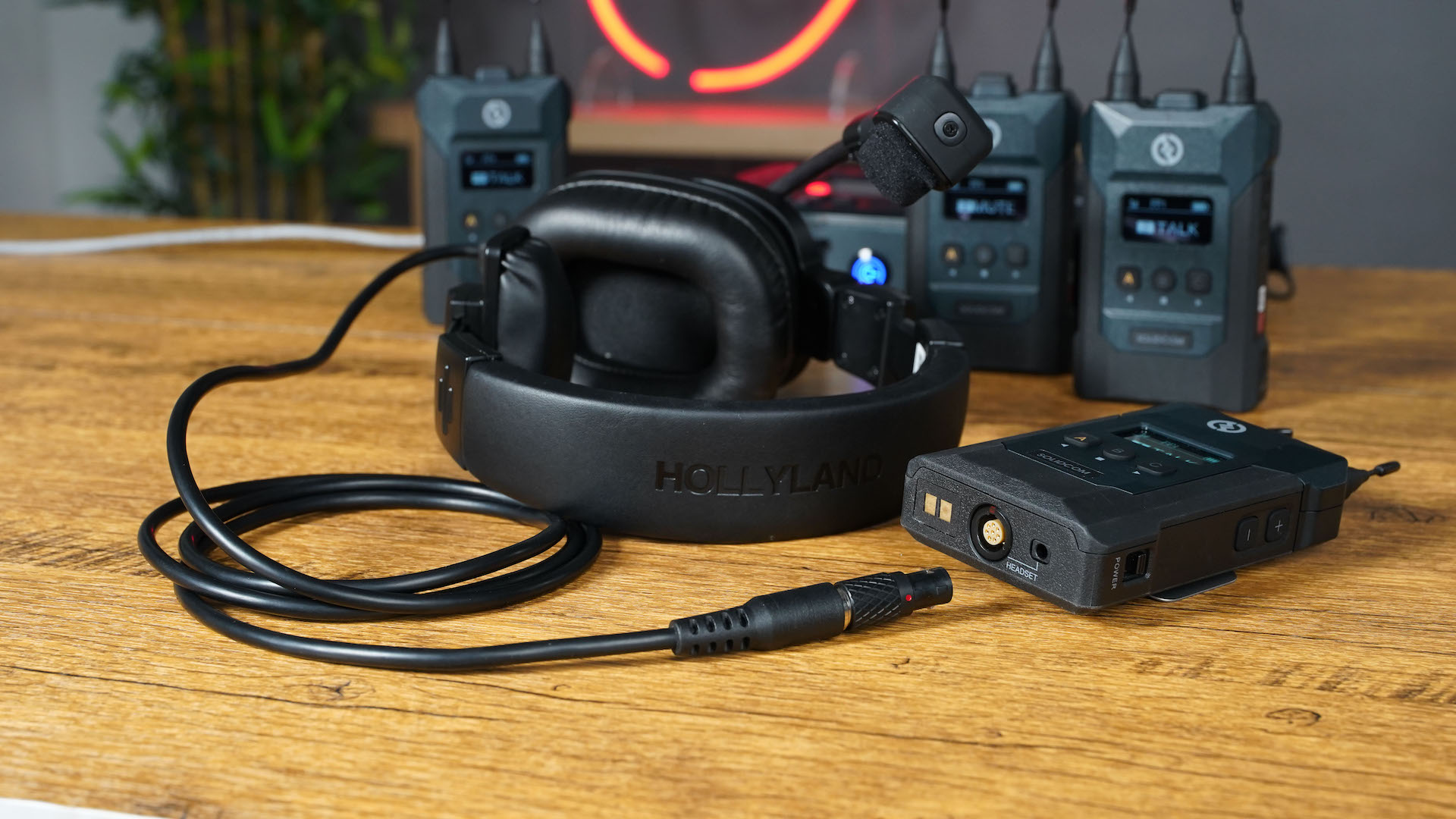 Hollyland Solidcom M1レビュー - 全二重ワイヤレスインカム