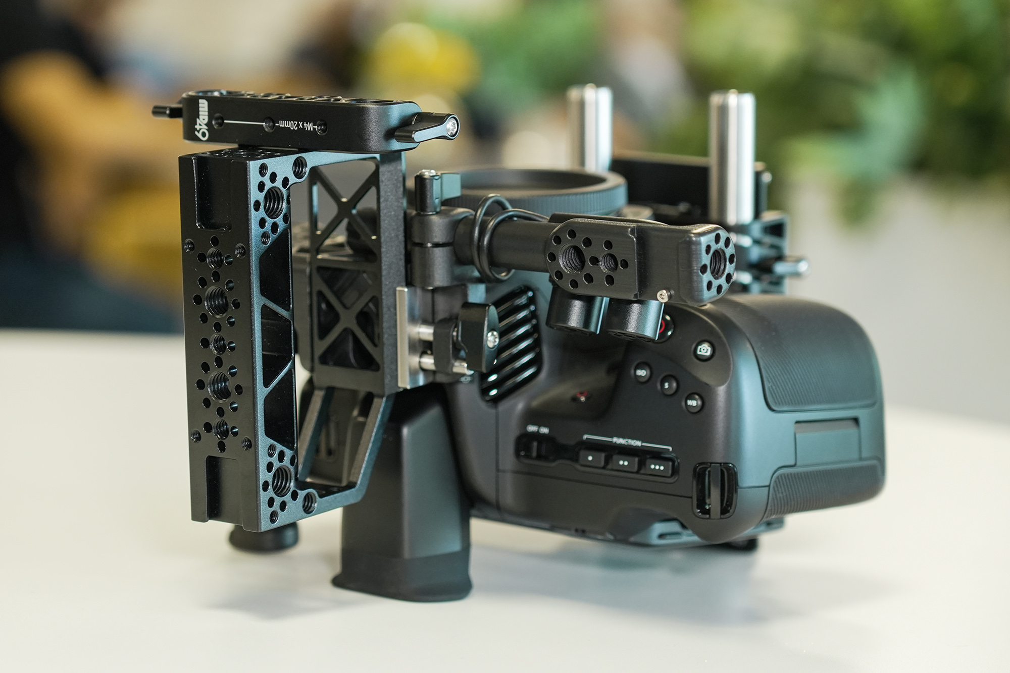 MID49がBlackmagic Cinema Camera 6K用ケージを発表 － ファースト