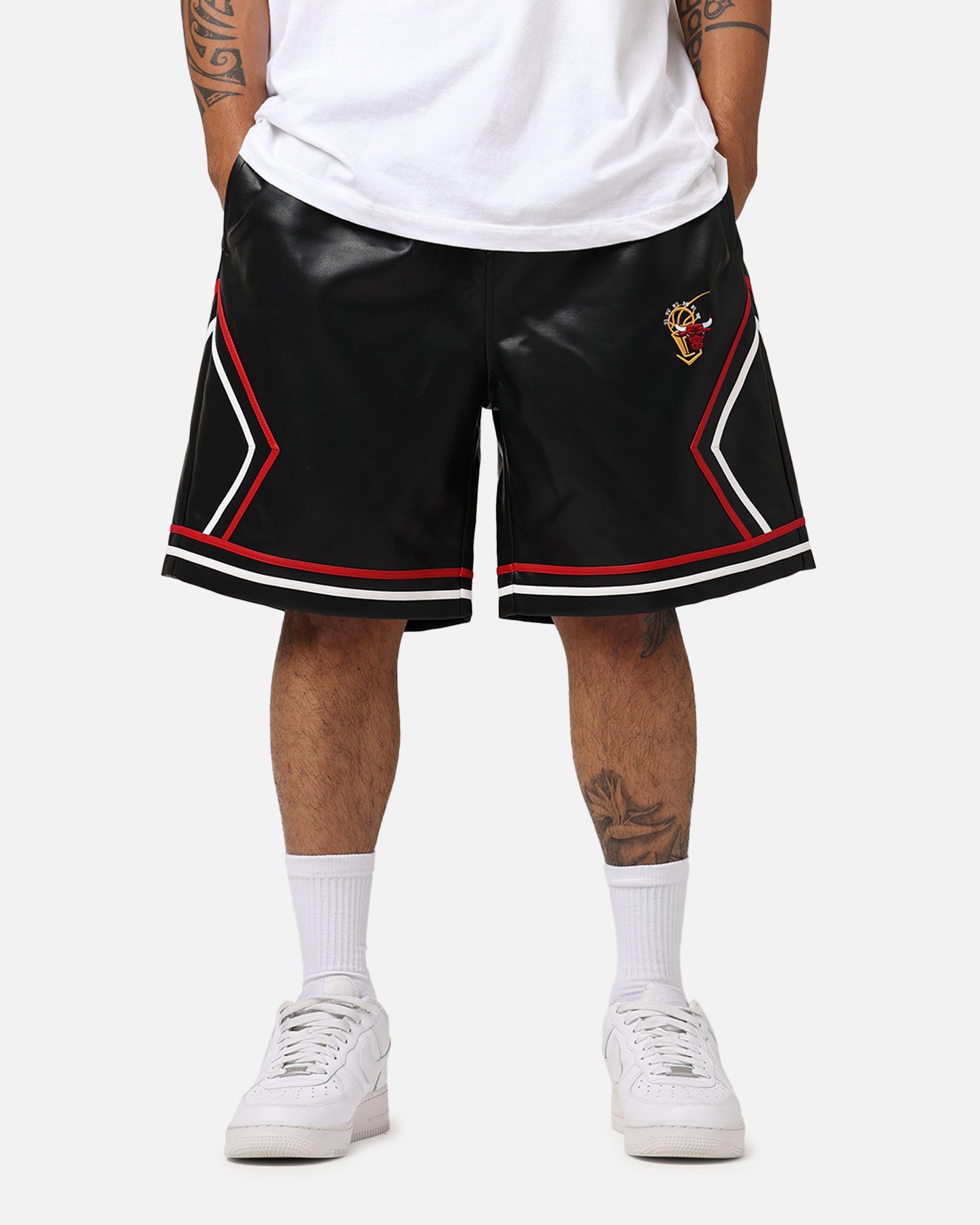 Mitchell & Ness Chicago Bulls 6 Time Shorts Black | Culture Kings US