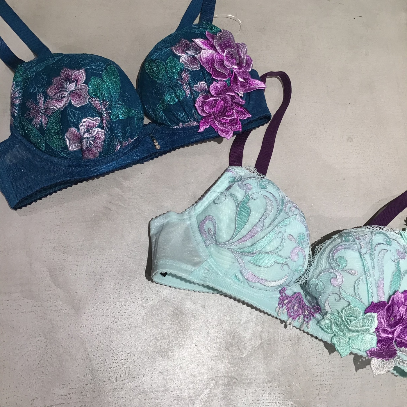 本日のオススメ˚✧₊⁎フロントエックスプラスブラで盛り胸美人