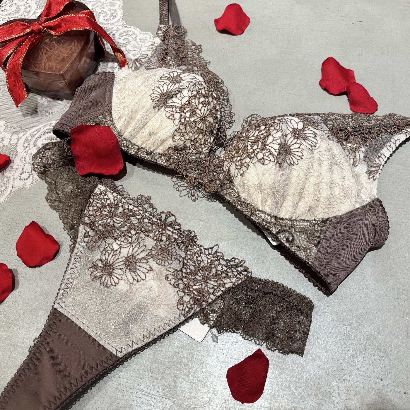 大人気♪サルート82グループ˚₊⁎⁺˳✧༚ | サルート by ワコール