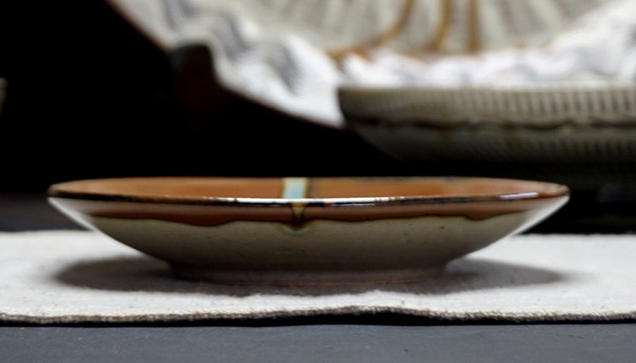 うつわの店 クラフトなかつか ｜ 取扱商品 益子焼 中皿 15cm 柿釉 十字紋