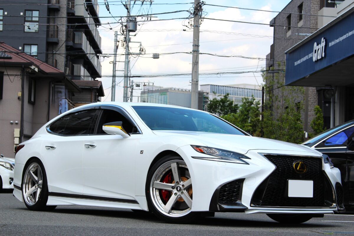 レクサスLS500 Fスポーツにコンケイブ！WORKジーストST2 21インチを