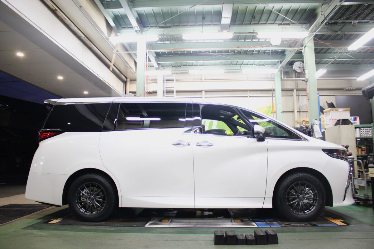 40アルファード/40ヴェルファイアのスタッドレスはクラフト一宮店まで